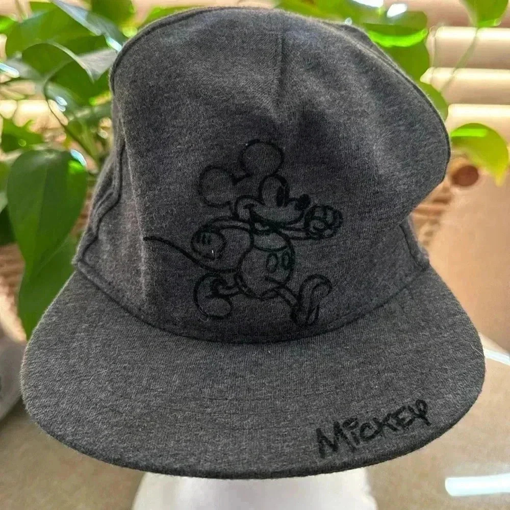 NWOT Disney/H&M Childs 12-18 months Mickey Mouse Cap